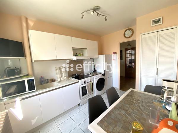 Appartement
         2 pièces
        - 57 m² Exclusivité 175 000 € *