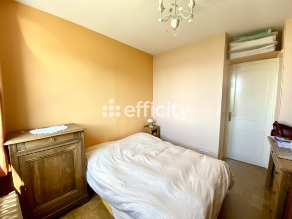 Appartement
         2 pièces
        - 57 m² Exclusivité 175 000 € *