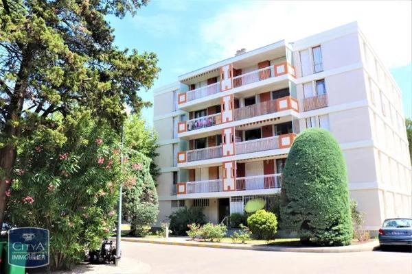 Location parking 15m²