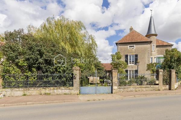 Maison de maitre de 300 m²