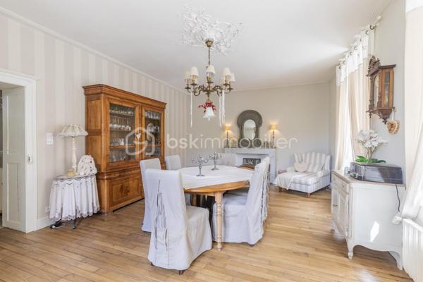 Maison de maitre de 300 m²