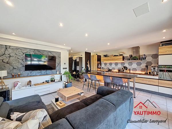 Vétraz-Monthoux (74100) Appartement T3 avec jardin de 130 m², piscine, garage et domotique – Vétraz-Monthoux