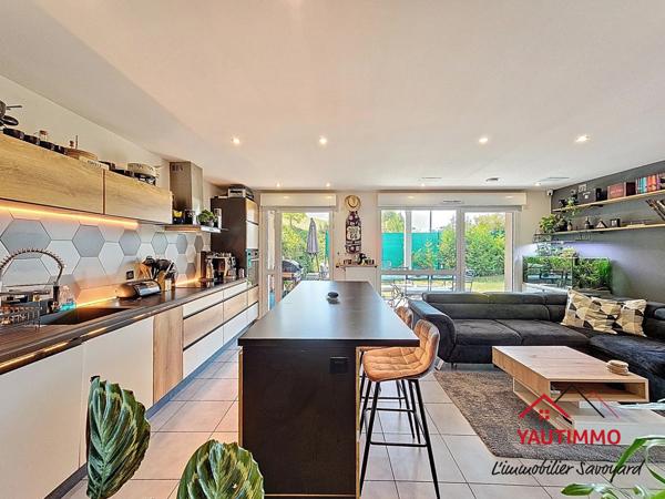 Vétraz-Monthoux (74100) Appartement T3 avec jardin de 130 m², piscine, garage et domotique – Vétraz-Monthoux