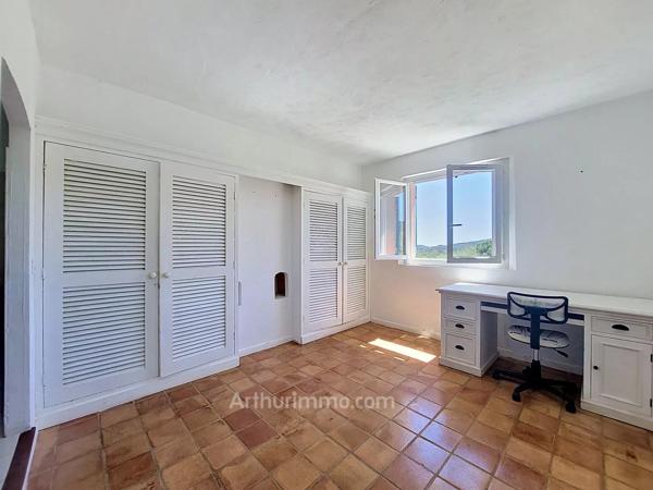 Vente                                                      Maison
                        
                     6 pièces                      171 m2                     à Les Adrets-de-l'Estérel