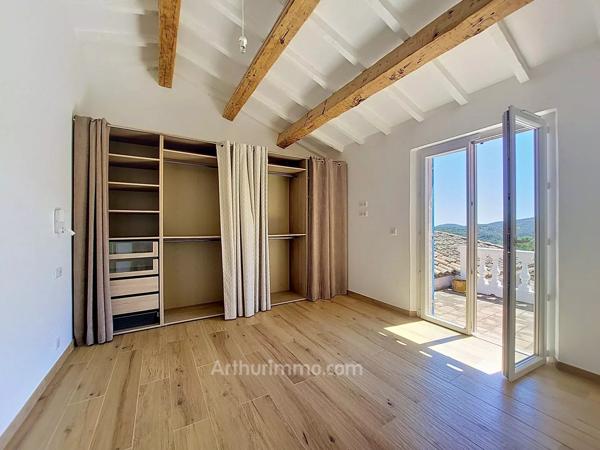 Vente                                                      Maison
                        
                     6 pièces                      171 m2                     à Les Adrets-de-l'Estérel