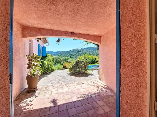 Vente                                                      Maison
                        
                     6 pièces                      171 m2                     à Les Adrets-de-l'Estérel