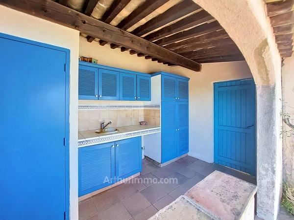 Vente                                                      Maison
                        
                     6 pièces                      171 m2                     à Les Adrets-de-l'Estérel