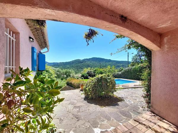 Vente                                                      Maison
                        
                     6 pièces                      171 m2                     à Les Adrets-de-l'Estérel