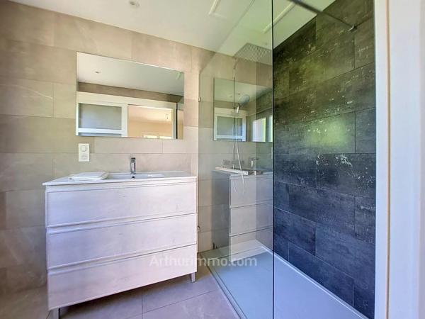 Vente                                                      Maison
                        
                     6 pièces                      171 m2                     à Les Adrets-de-l'Estérel