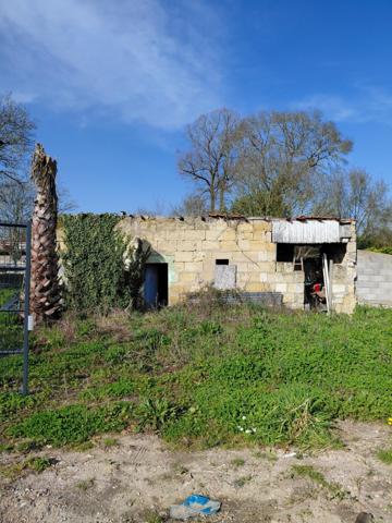 ANNEXE DE MAISON CLOS SUR TERRAIN DE 300 m²