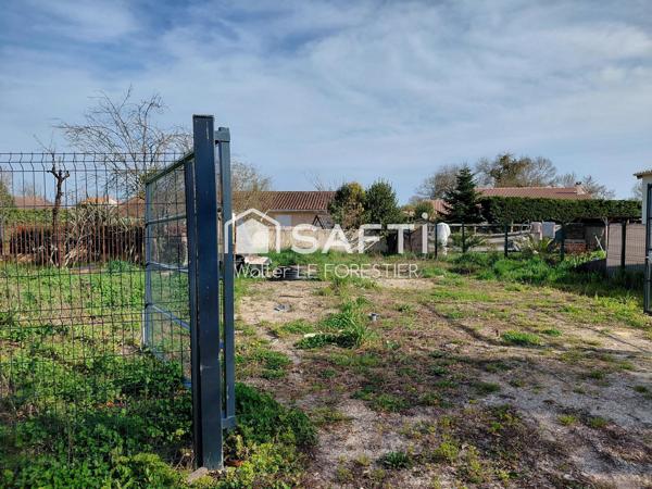 ANNEXE DE MAISON CLOS SUR TERRAIN DE 300 m²
