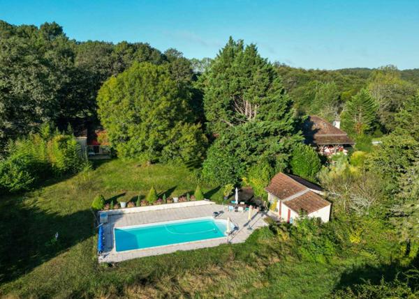 Maison ancienne - Gourdon Secteur Gourdon - Ensemble immobilier sur 8ha avec vue