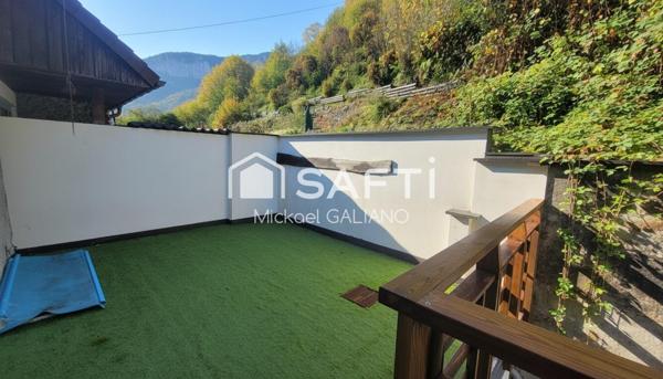 Maison de village en duplex, avec terrasse