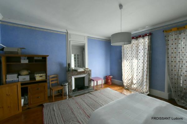 Maison de plus de 300 m² au coeur de Valence (Drôme) 9 pièces / jardin/Piscine