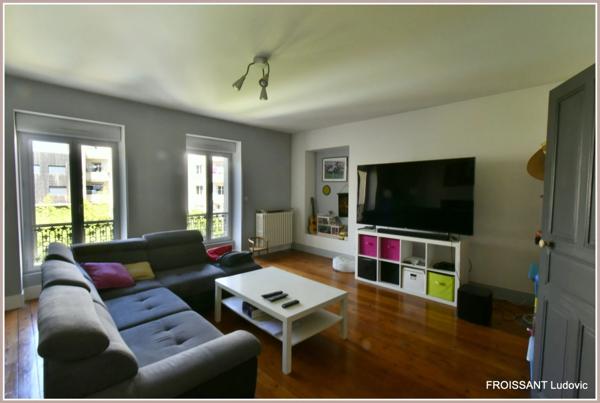 Maison de plus de 300 m² au coeur de Valence (Drôme) 9 pièces / jardin/Piscine