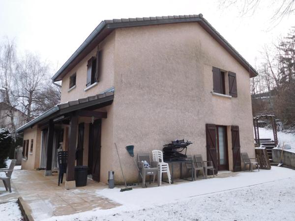 Maison traditionnelle, 4 chambres, Terrasse, Garage à Arbent,
