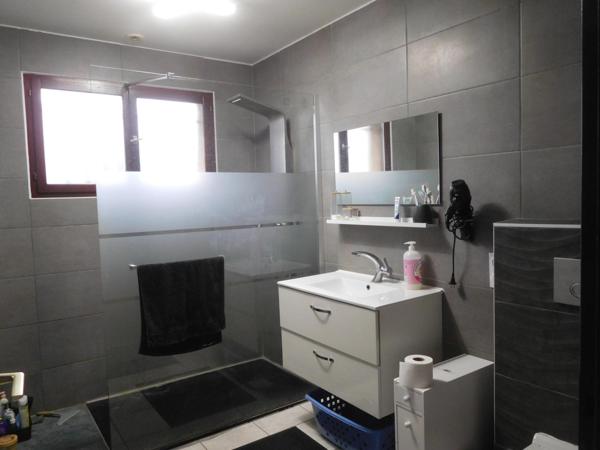 Maison traditionnelle, 4 chambres, Terrasse, Garage à Arbent,