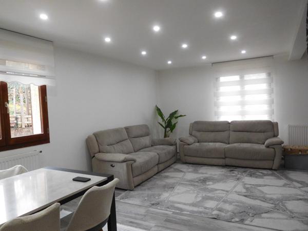 Maison traditionnelle, 4 chambres, Terrasse, Garage à Arbent,