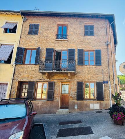Couzon-au-Mont-d'Or (69270) F2 immeuble en pierre avec balcon