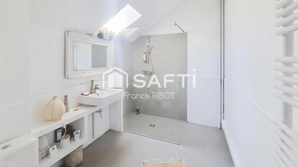 Belle demeure de 283m2 avec jardin d'hiver