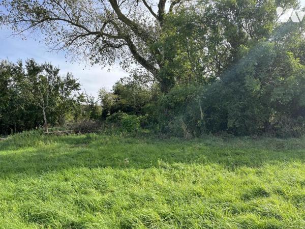 Parcelle de terrain 1000m2, façade 27m