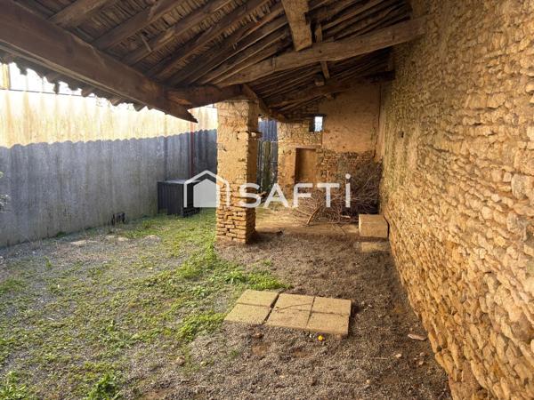 Maison avec extérieur et garage