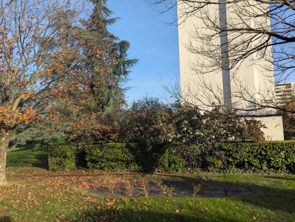 Appartement à vendre 4 pièces ECHIROLLES (38) - 2 Chambres, salon et séjour (possibilité 3éme chambre) - Cave - Garage en sus