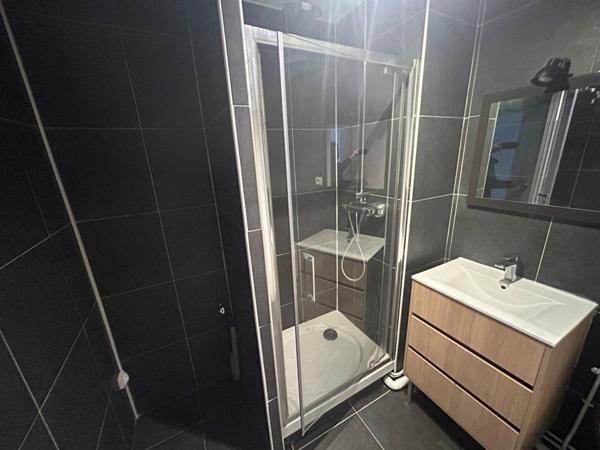 LOCATION DEUX PIECES / 52 m² / PARIS 12ème