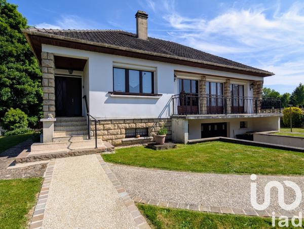 Maison de village 5 pièces de 102 m² à Auneuil (60390)