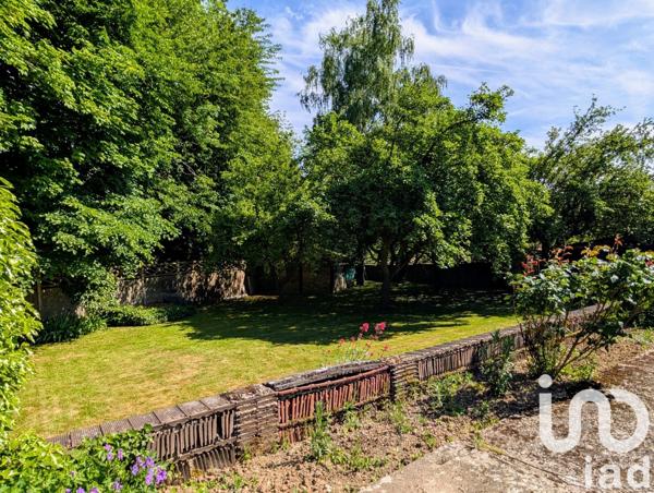 Maison de village 5 pièces de 102 m² à Auneuil (60390)