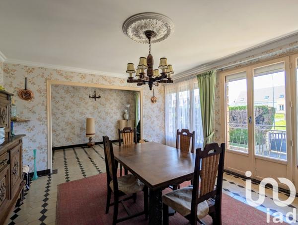 Maison de village 5 pièces de 102 m² à Auneuil (60390)