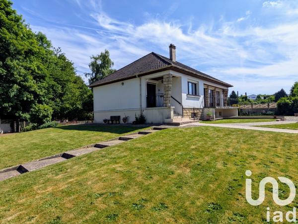 Maison de village 5 pièces de 102 m² à Auneuil (60390)