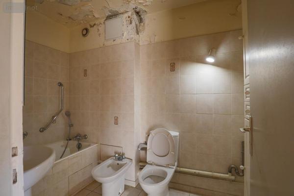 Appartement à rénover à vendre à Paris 15e arrondissement à Paris (75015), ref : 100000