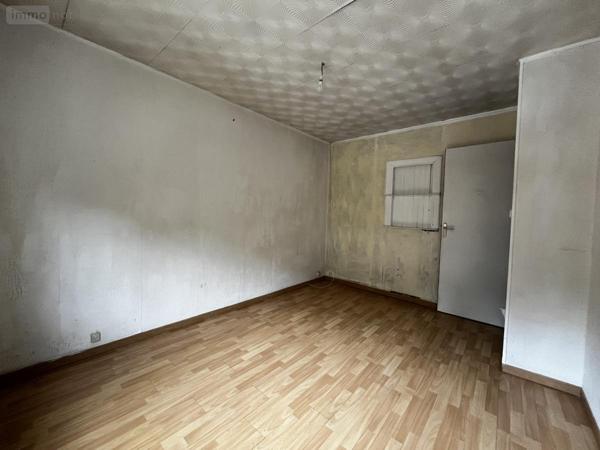 Maison à vendre à Beaumont-le-Roger dans l'Eure (27170), ref : 27049-877