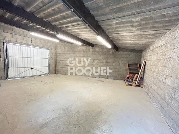 Maison plein pied avec jardin arboré, garage, 3 ch, climatisée