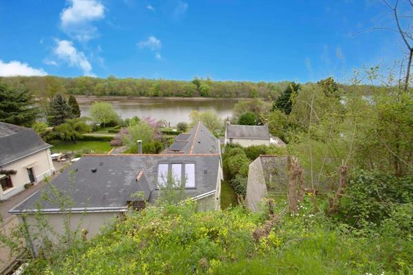 Belle maison en bord de loire avec troglodyte aménagé