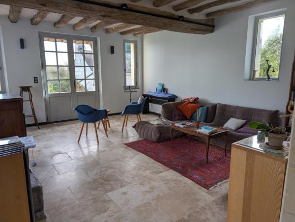 Belle maison en bord de loire avec troglodyte aménagé