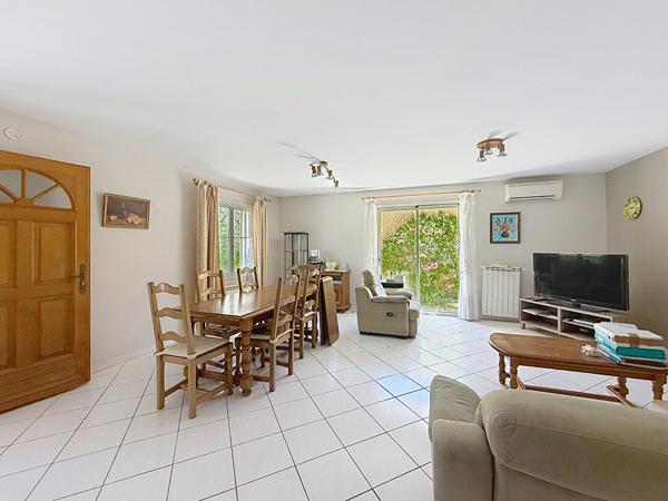 A vendre Maison de plein pied non mitoyenne  T4 calme et lumineuse
