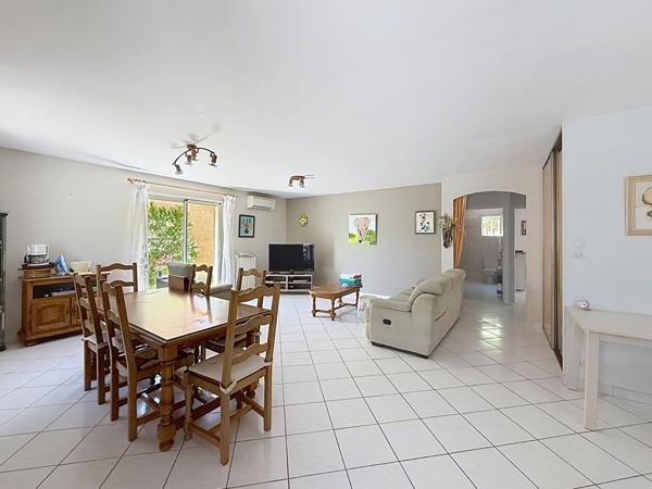 A vendre Maison de plein pied non mitoyenne  T4 calme et lumineuse