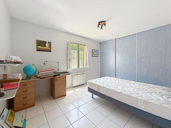 A vendre Maison de plein pied non mitoyenne  T4 calme et lumineuse