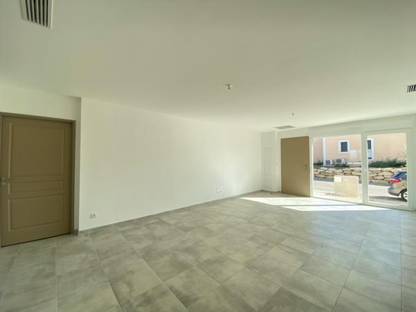 MAISON 4 PIÈCES NEUVE AVEC TERRASSE - PROCHE NÎMES