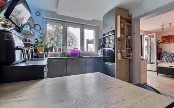 Appartement à vendre    3 pièces • 80 m2 Sand