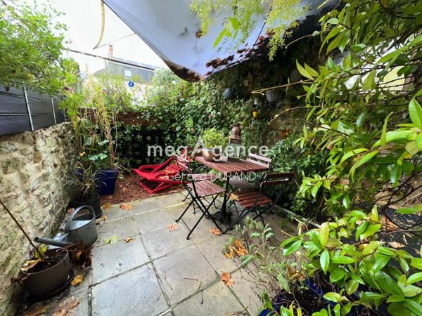 Immeuble à LA ROCHE-POSAY, 86270 - 101m²