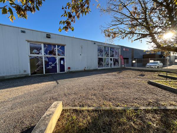 Local commercial Quetigny 450 m2