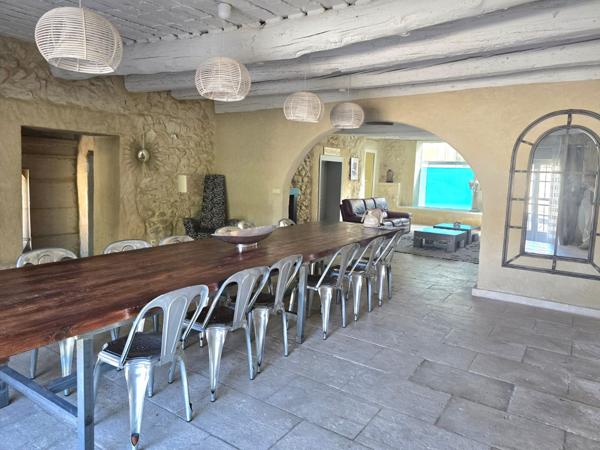 Vedène (84270) Propriété d'exception proche Avignon.