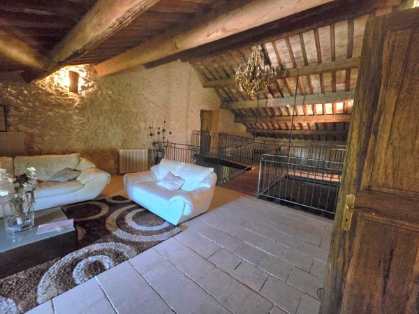 Vedène (84270) Propriété d'exception proche Avignon.