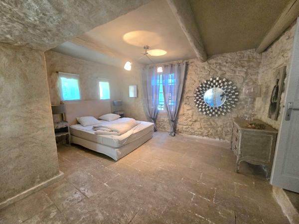 Vedène (84270) Propriété d'exception proche Avignon.