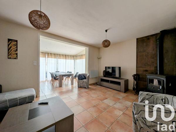 Maison traditionnelle 5 pièces de 96 m² à Saint-Juéry (81160)