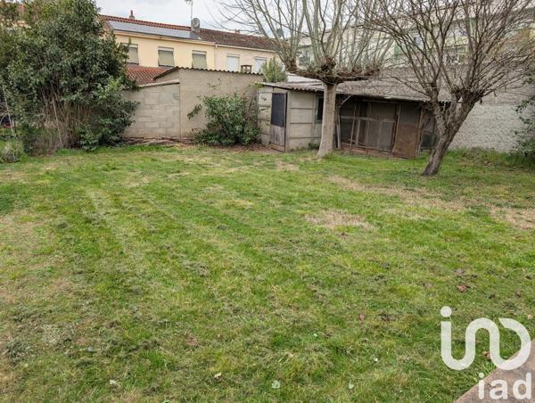 Maison traditionnelle 5 pièces de 96 m² à Saint-Juéry (81160)