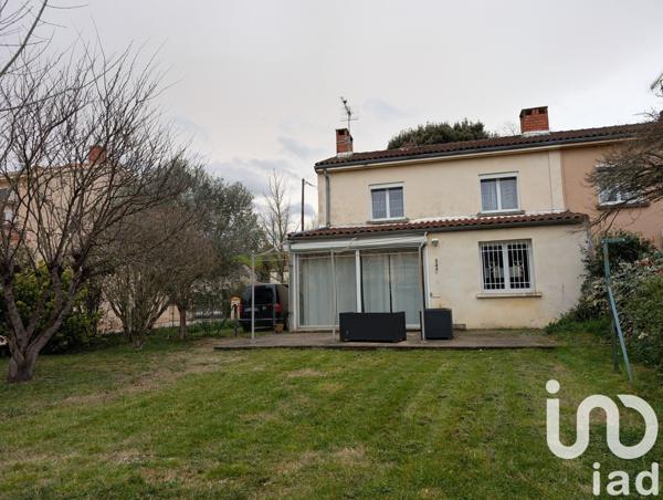 Maison traditionnelle 5 pièces de 96 m² à Saint-Juéry (81160)